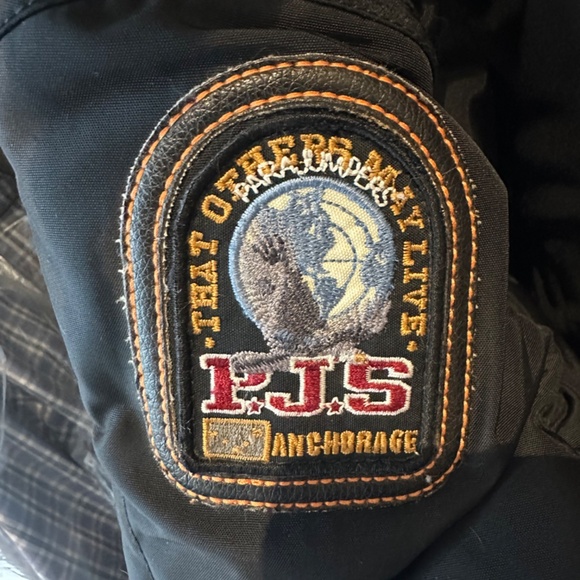 PARAJUMPER WINTER JACKET.... - Picture 8 of 8